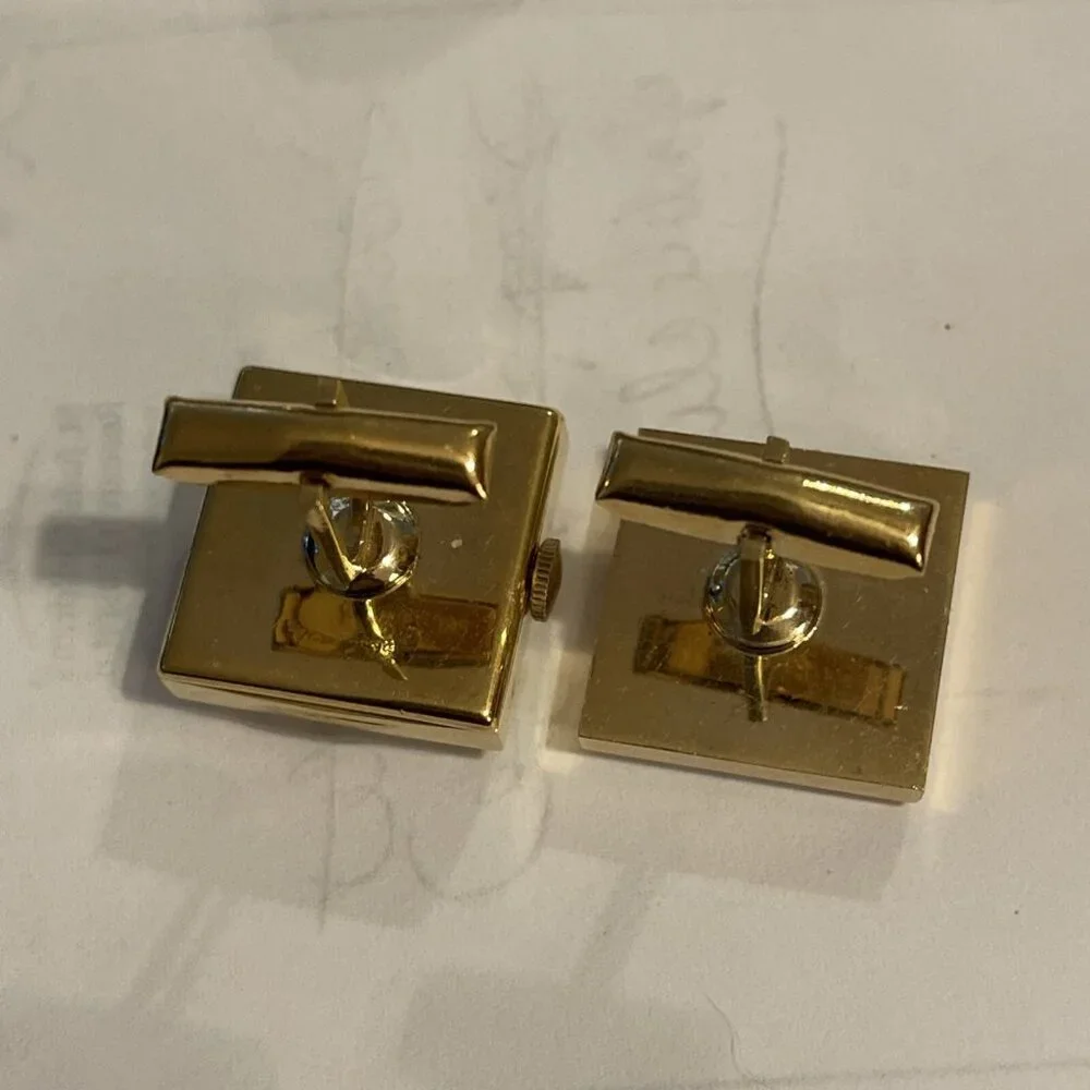 Endura Swiss Watch Cufflinks Gold Plated Adds A Sophisticated Touch To Any Outfi